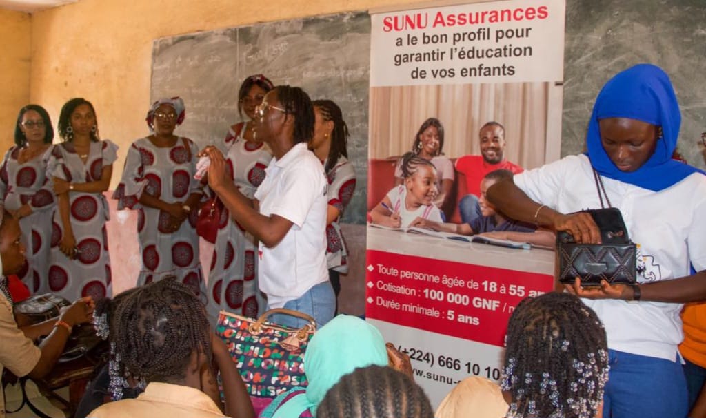 2023 – Distribution de protections menstruelles au collège Bonfi à Conakry